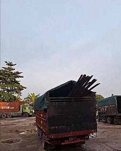 SEWA TRUK KONTAINER FUSO SAMPIT