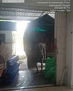 SEWA TRUK KONTAINER FUSO SAMPIT