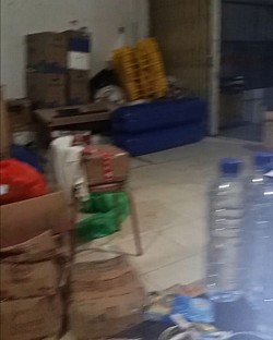 SEWA TRUK KONTAINER FUSO SAMPIT