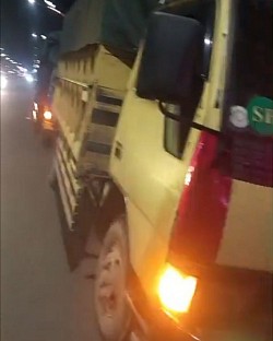 SEWA TRUK KONTAINER FUSO SAMPIT